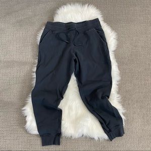 Lululemon Ready to Fleece Jogger in graphite grey size 10